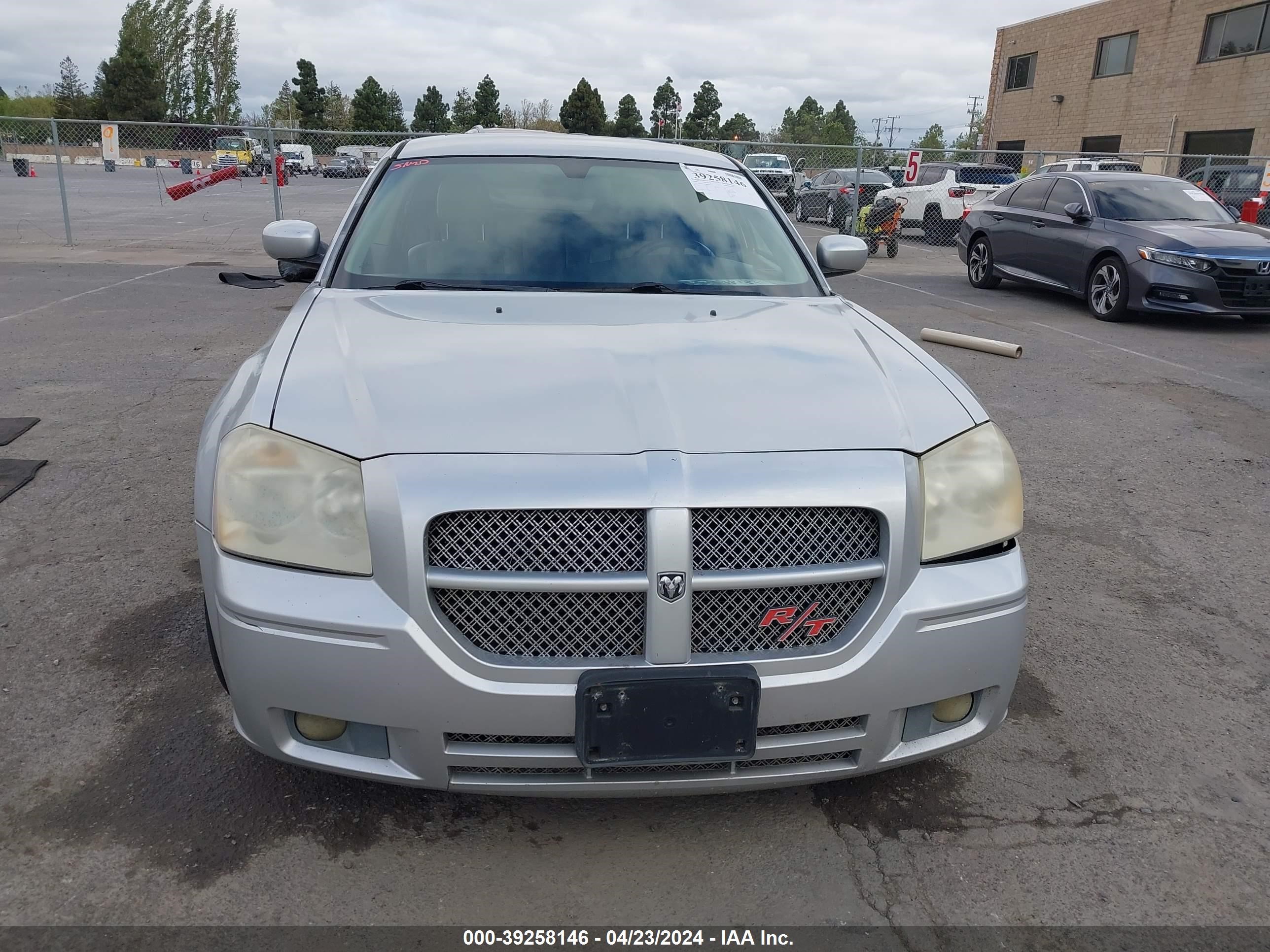 Photo 11 VIN: 2D4GV57286H204640 - DODGE MAGNUM 