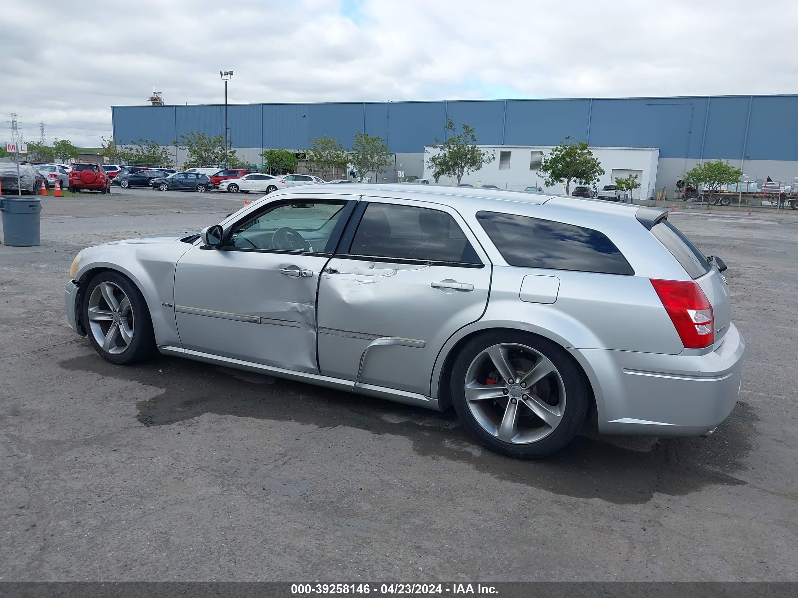 Photo 13 VIN: 2D4GV57286H204640 - DODGE MAGNUM 