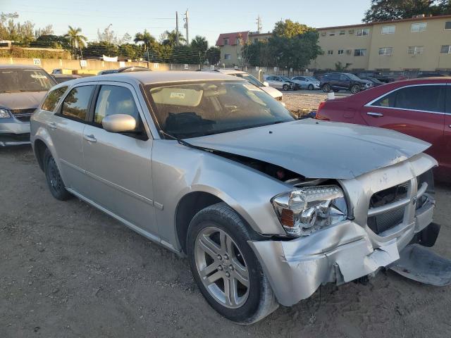 Photo 3 VIN: 2D4GV58205H547052 - DODGE MAGNUM 