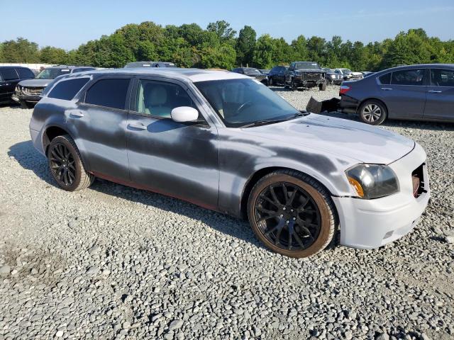 Photo 3 VIN: 2D4GV58245H669980 - DODGE MAGNUM 