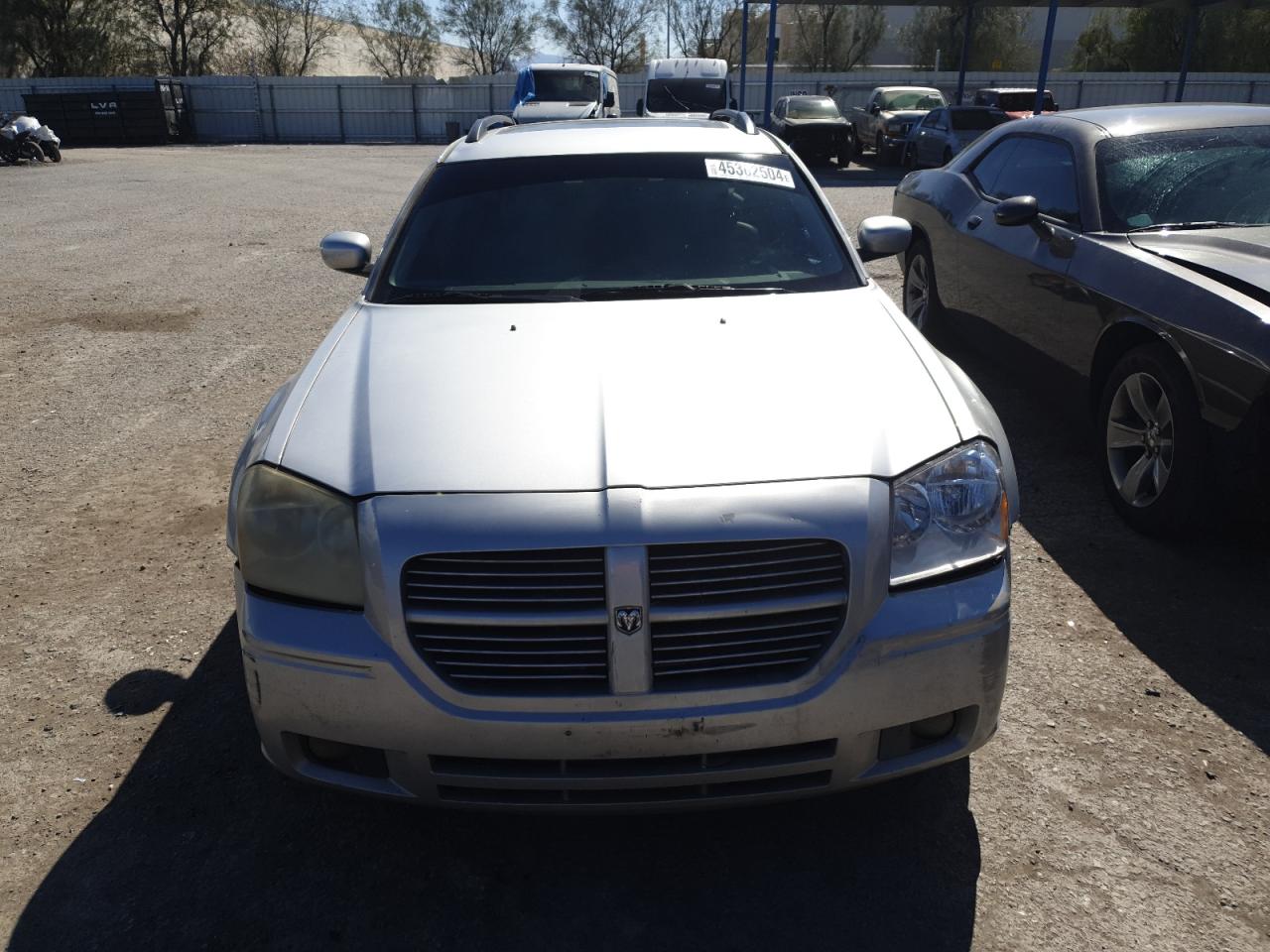 Photo 4 VIN: 2D4GV58265H645843 - DODGE MAGNUM 