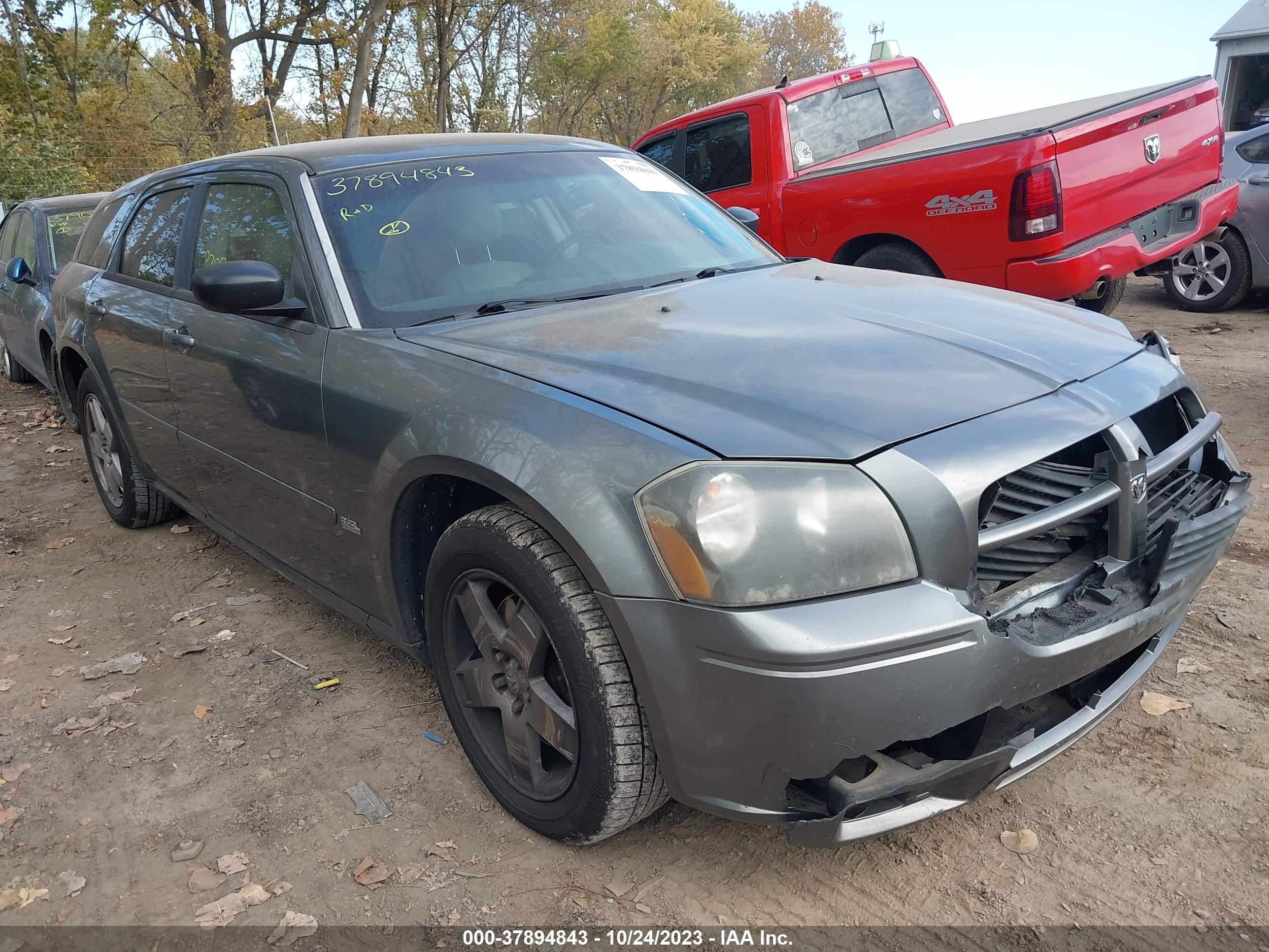 Photo 11 VIN: 2D4GZ48VX5H557693 - DODGE MAGNUM 