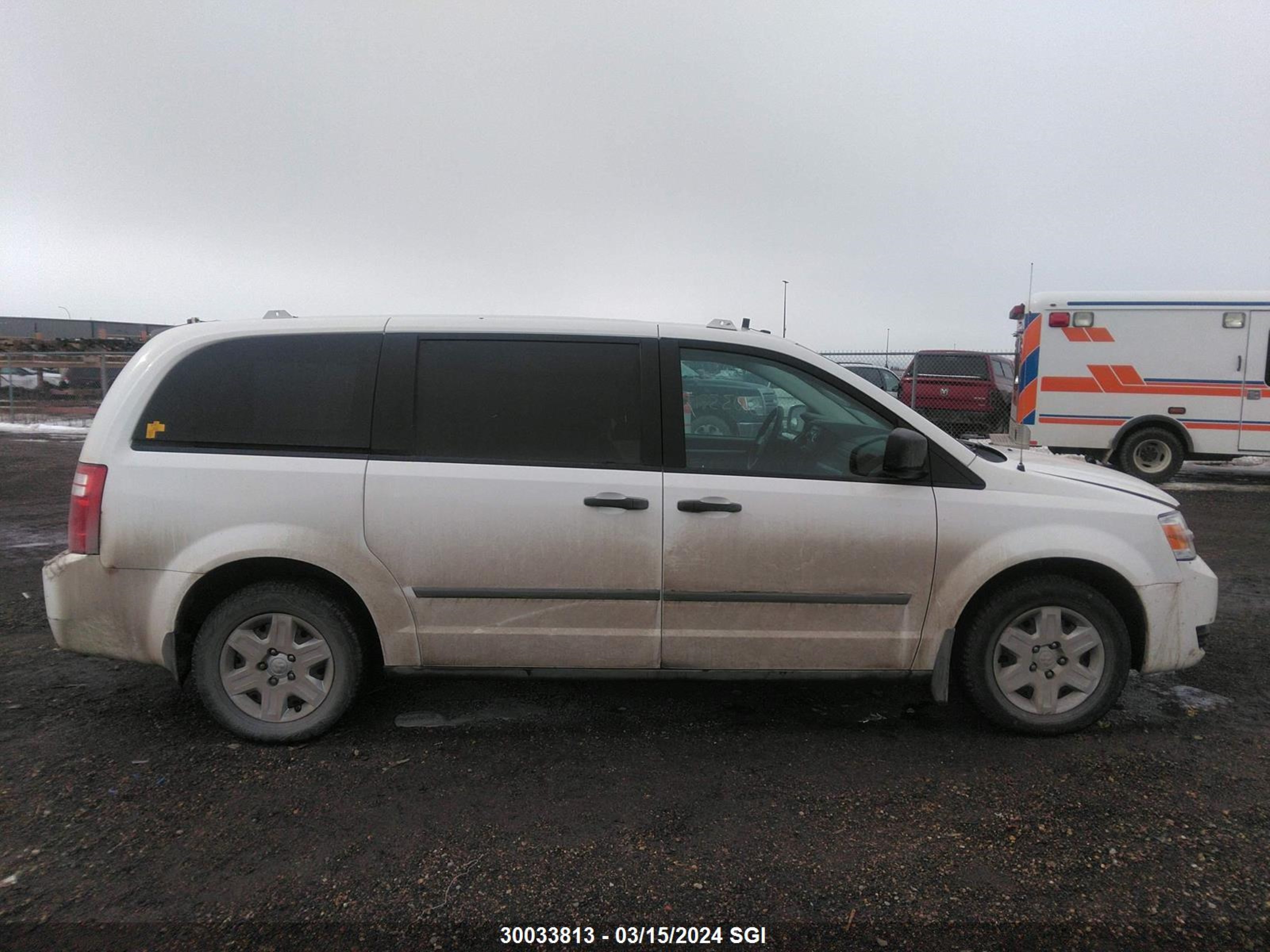 Photo 12 VIN: 2D4HN11EX9R683402 - DODGE CARAVAN 