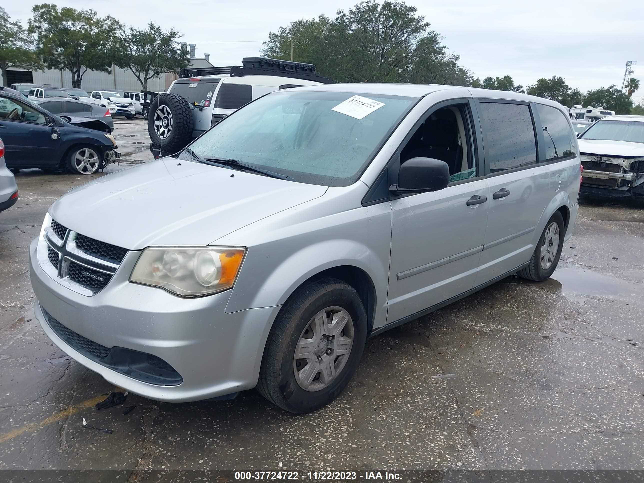 Photo 1 VIN: 2D4RN1AG0BR795878 - DODGE CARAVAN 