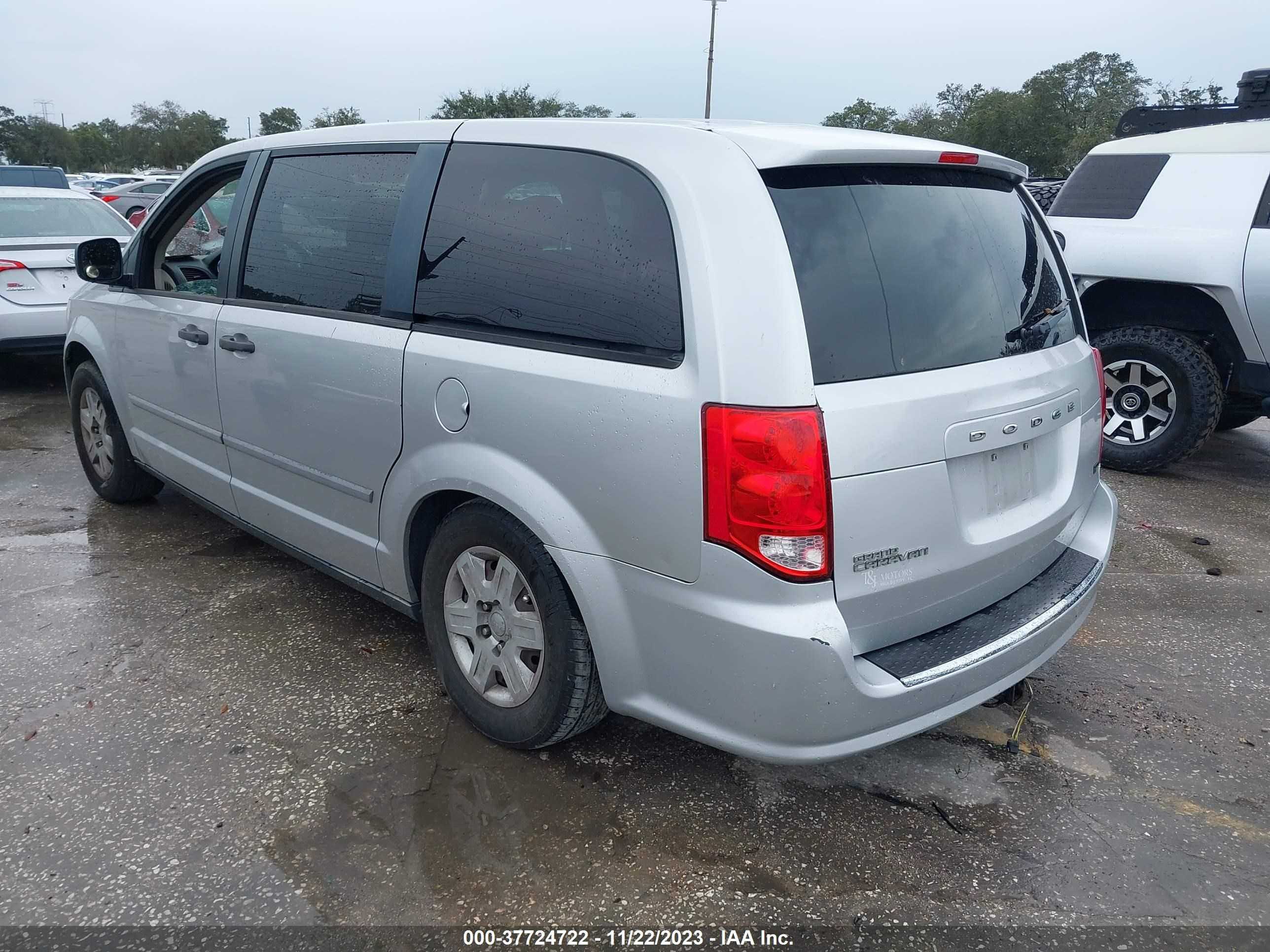 Photo 2 VIN: 2D4RN1AG0BR795878 - DODGE CARAVAN 