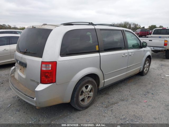 Photo 3 VIN: 2D4RN3D13AR379745 - DODGE GRAND CARAVAN 