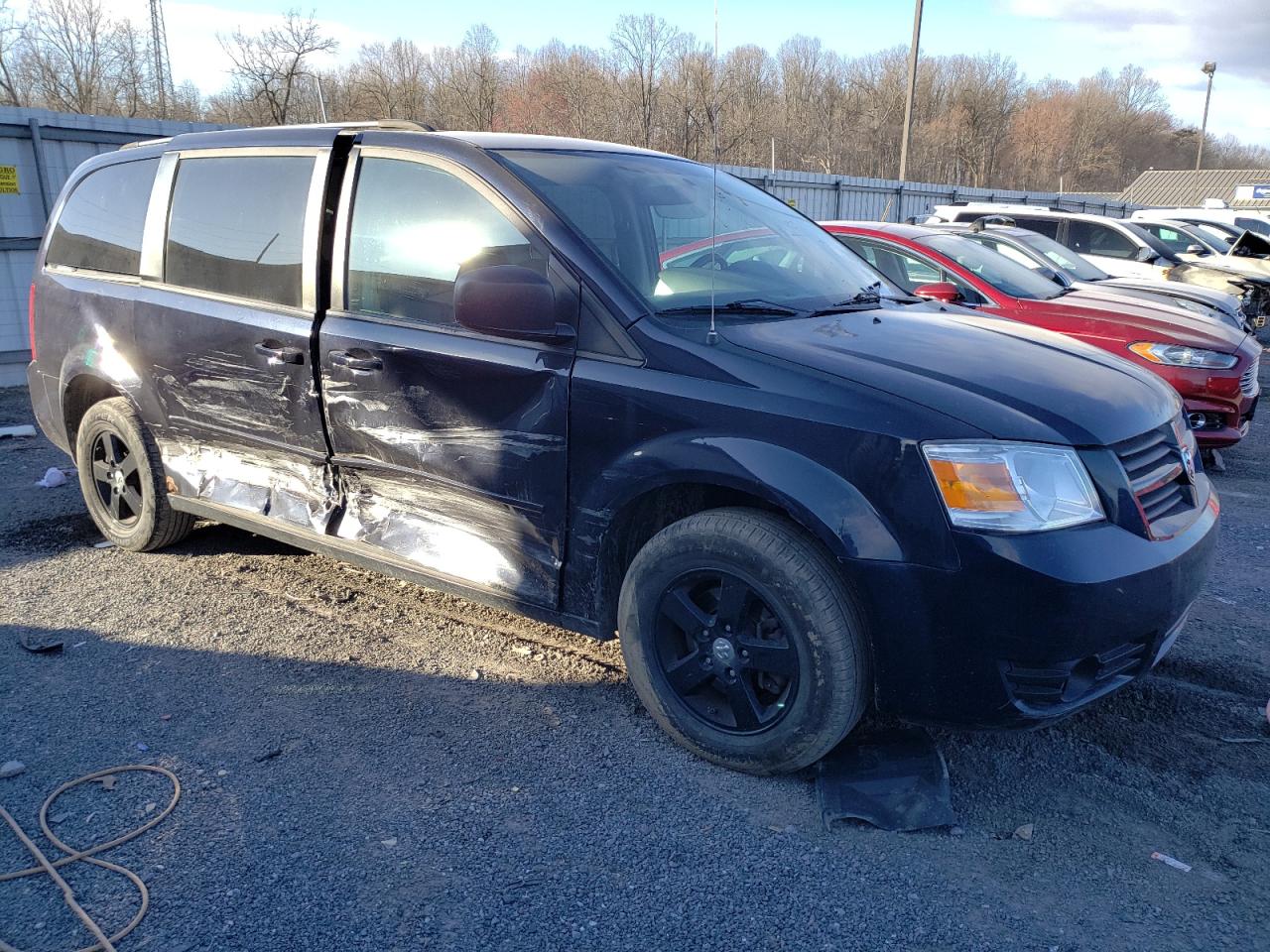 Photo 3 VIN: 2D4RN3D15AR477210 - DODGE CARAVAN 