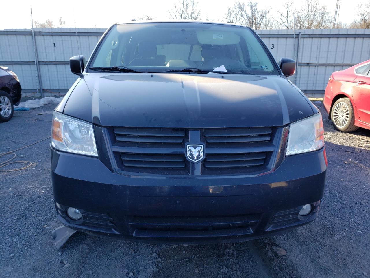 Photo 4 VIN: 2D4RN3D15AR477210 - DODGE CARAVAN 