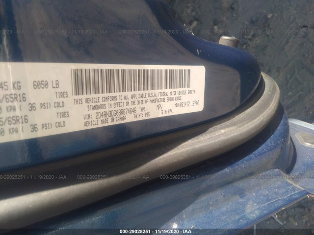 Photo 8 VIN: 2D4RN3DG0BR674646 - DODGE GRAND CARAVAN 