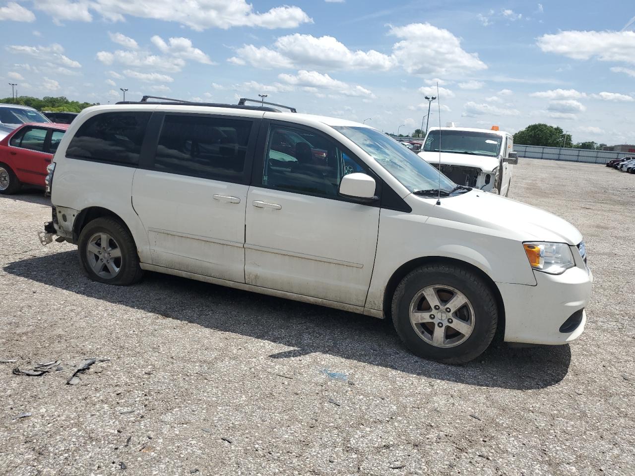 Photo 3 VIN: 2D4RN3DG0BR739253 - DODGE CARAVAN 