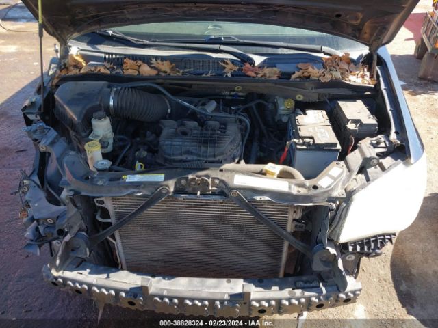 Photo 9 VIN: 2D4RN3DG1BR646399 - DODGE GRAND CARAVAN 