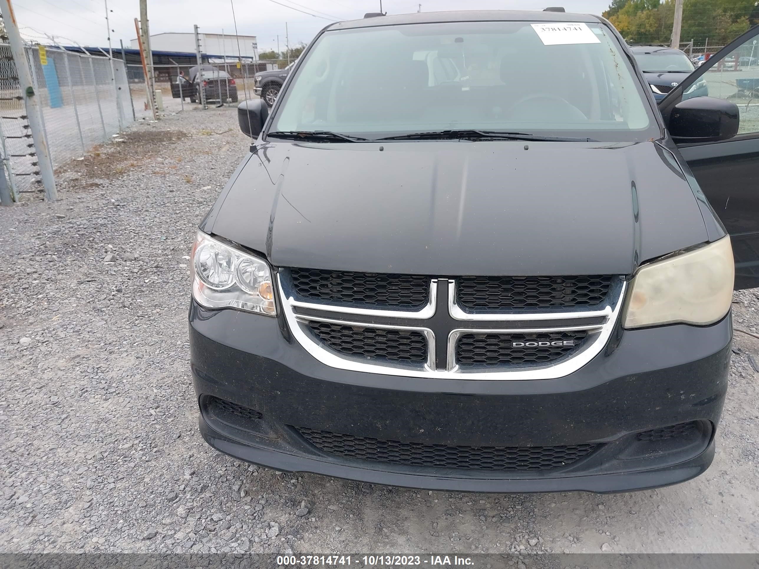 Photo 5 VIN: 2D4RN3DG3BR638899 - DODGE CARAVAN 