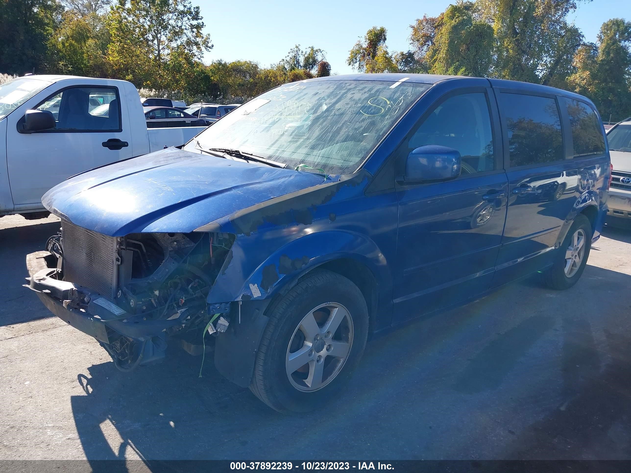 Photo 1 VIN: 2D4RN3DG3BR722866 - DODGE GRAND CARAVAN 