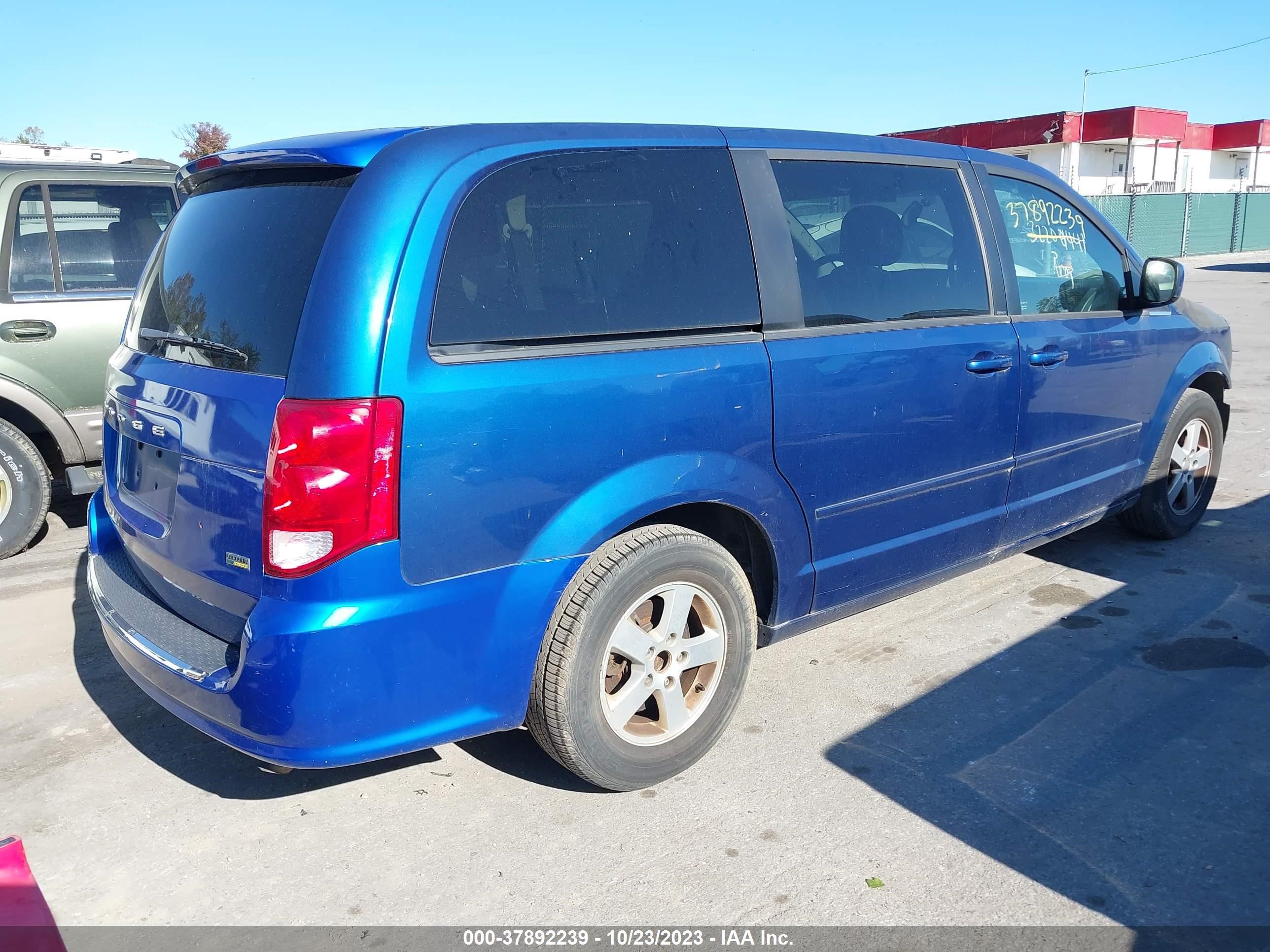 Photo 3 VIN: 2D4RN3DG3BR722866 - DODGE GRAND CARAVAN 