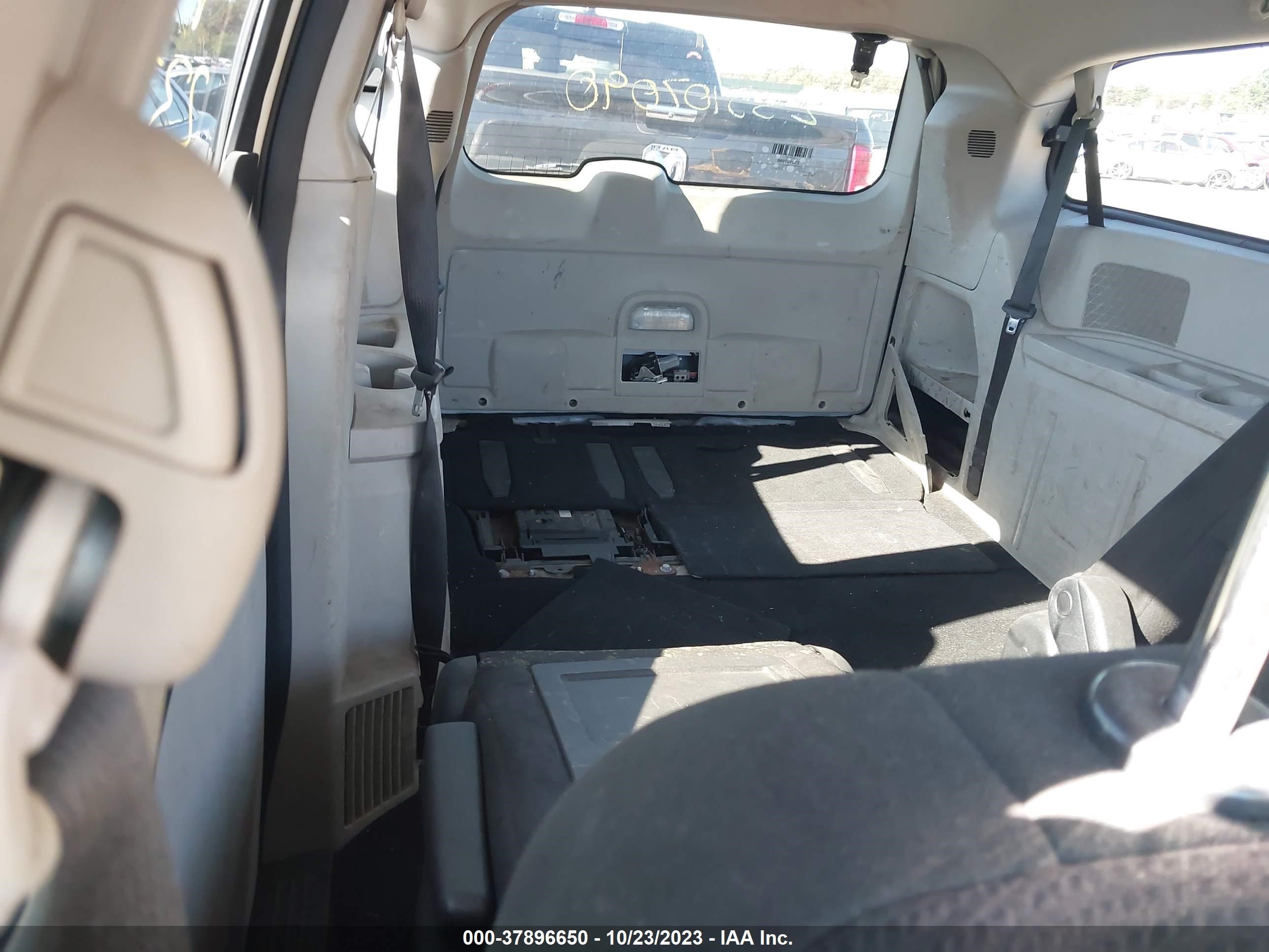 Photo 7 VIN: 2D4RN3DG3BR739179 - DODGE CARAVAN 