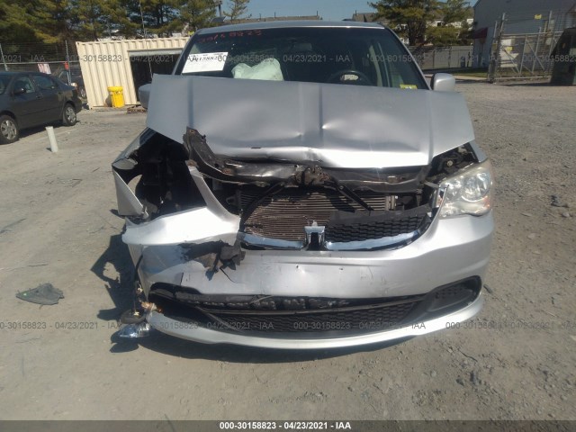 Photo 5 VIN: 2D4RN3DG4BR752586 - DODGE GRAND CARAVAN 