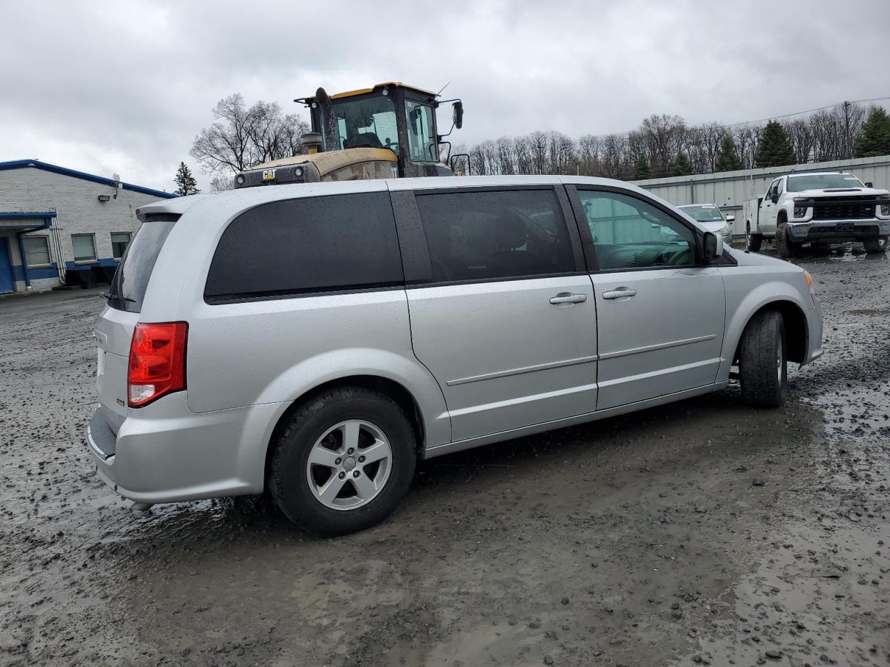 Photo 2 VIN: 2D4RN3DG7BR657231 - DODGE CARAVAN 