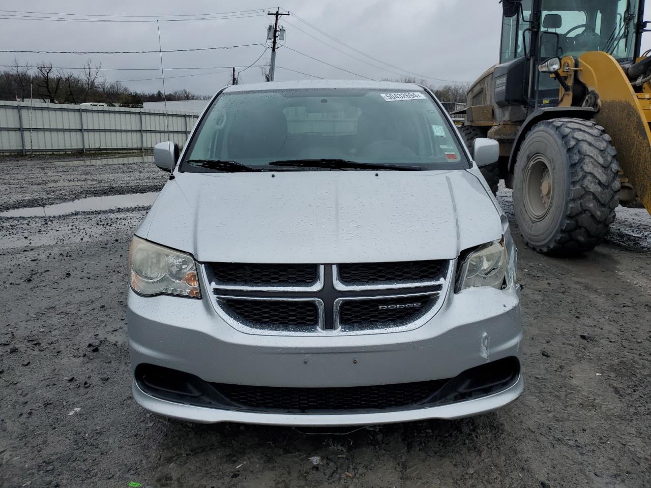 Photo 4 VIN: 2D4RN3DG7BR657231 - DODGE CARAVAN 