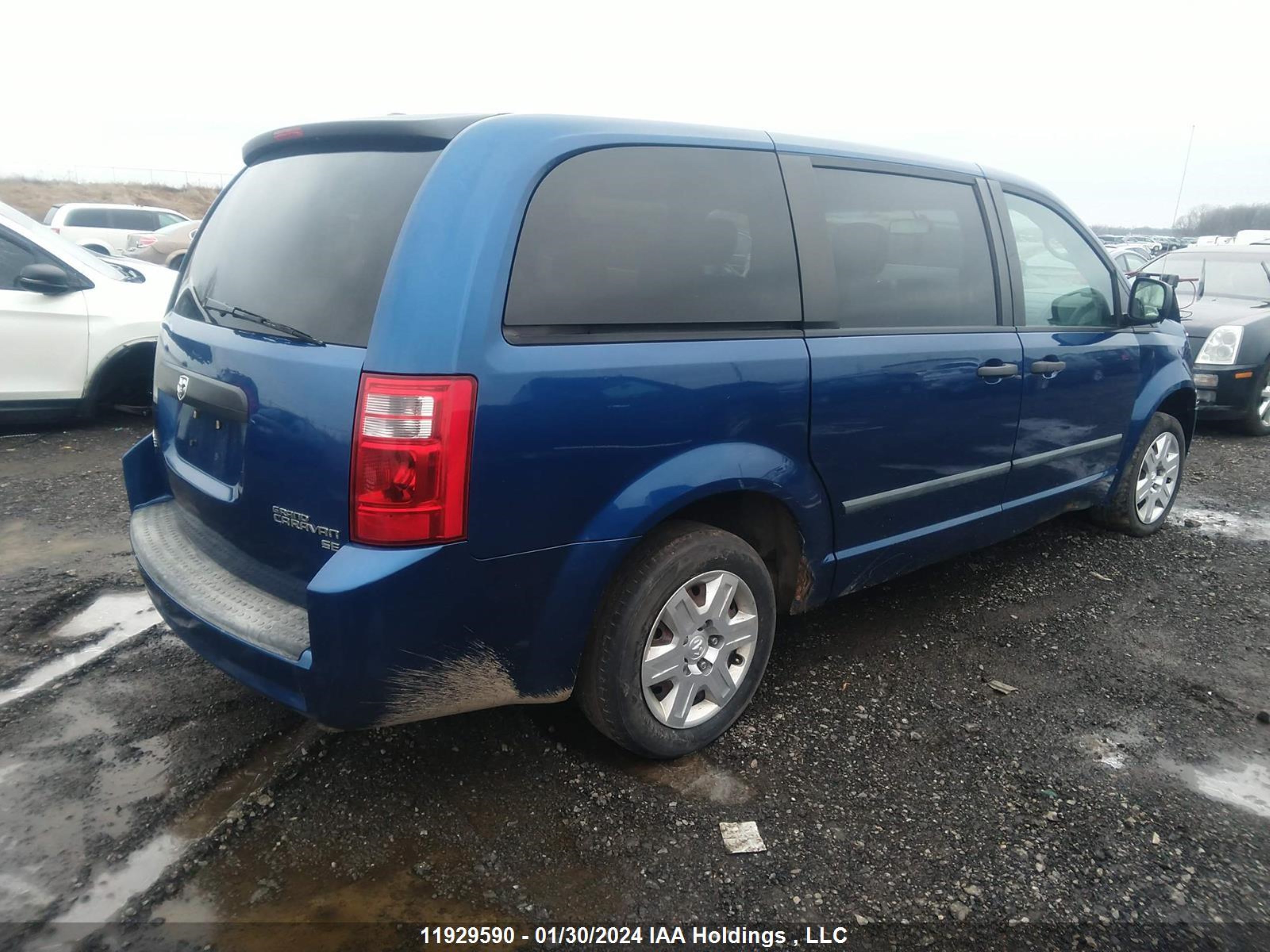 Photo 3 VIN: 2D4RN4DE0AR173520 - DODGE CARAVAN 