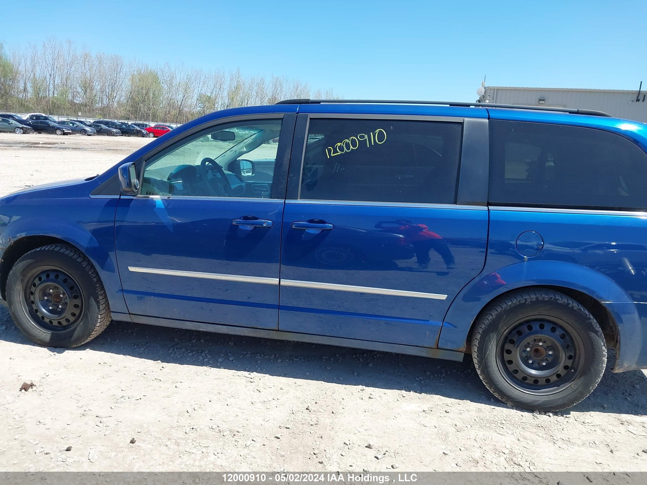 Photo 13 VIN: 2D4RN4DE0AR277098 - DODGE CARAVAN 