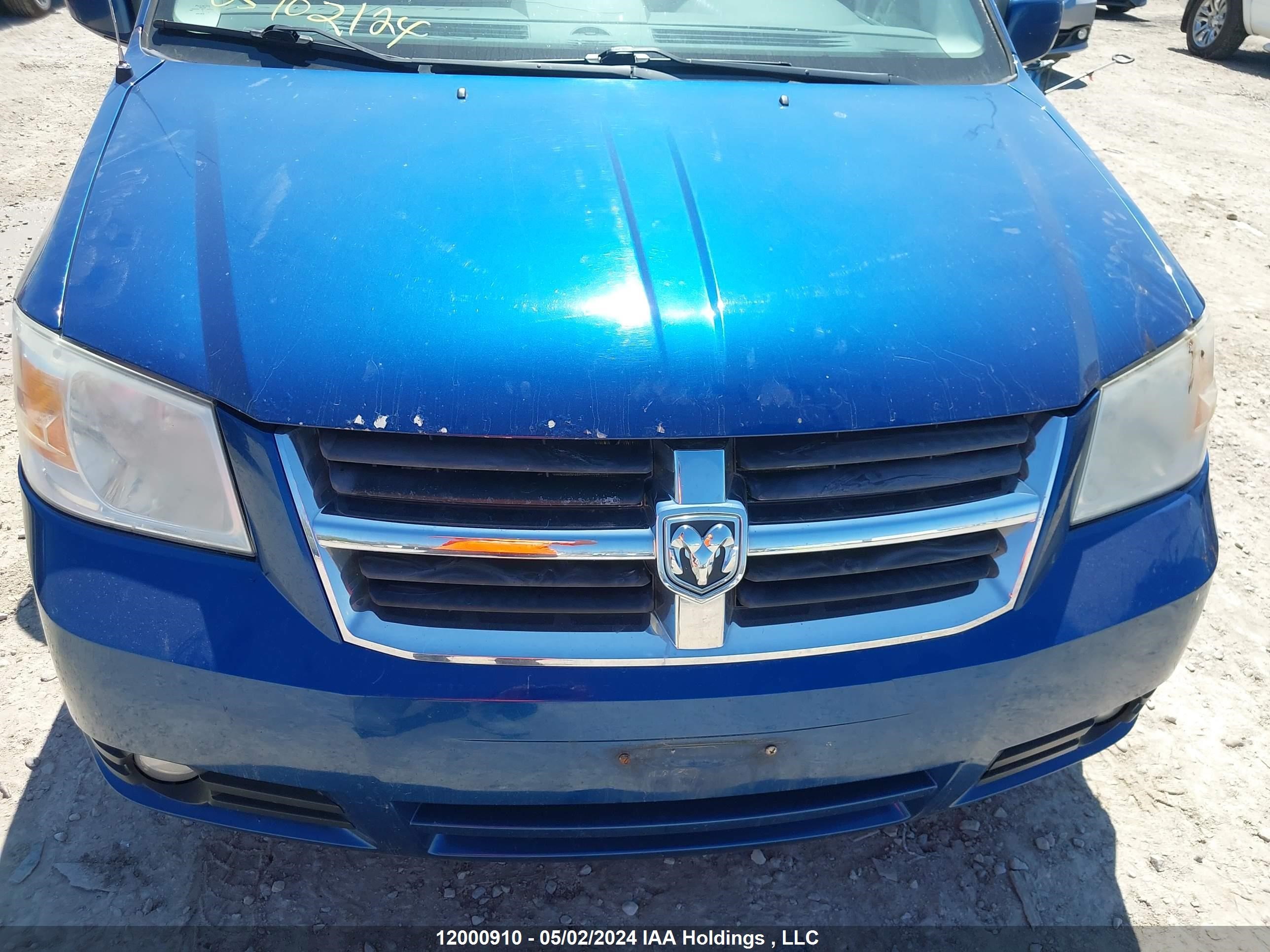 Photo 5 VIN: 2D4RN4DE0AR277098 - DODGE CARAVAN 