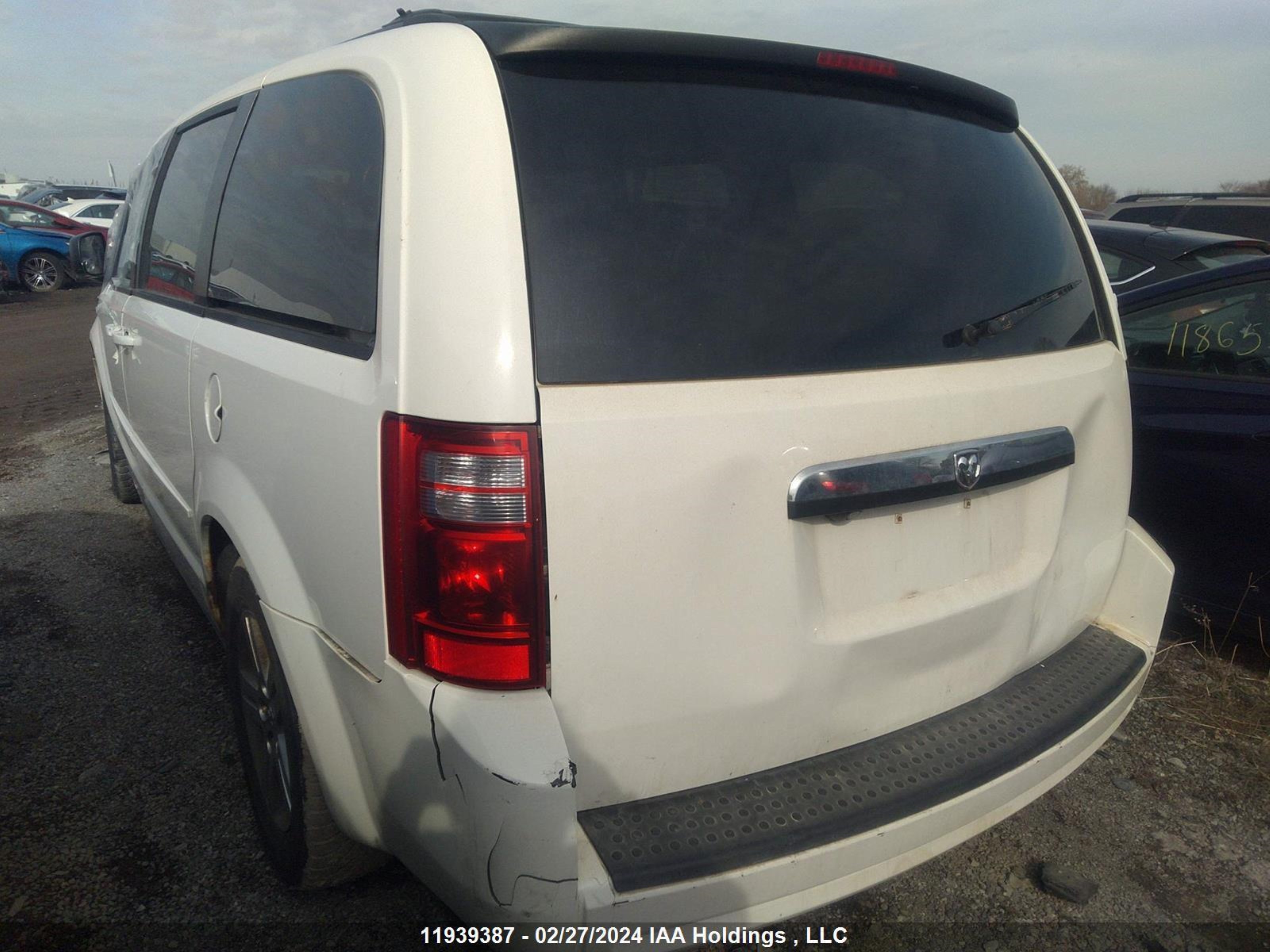 Photo 2 VIN: 2D4RN4DE0AR294032 - DODGE CARAVAN 