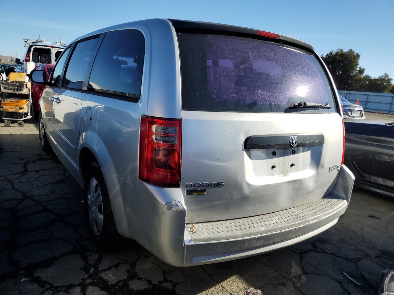 Photo 1 VIN: 2D4RN4DE0AR379839 - DODGE CARAVAN 