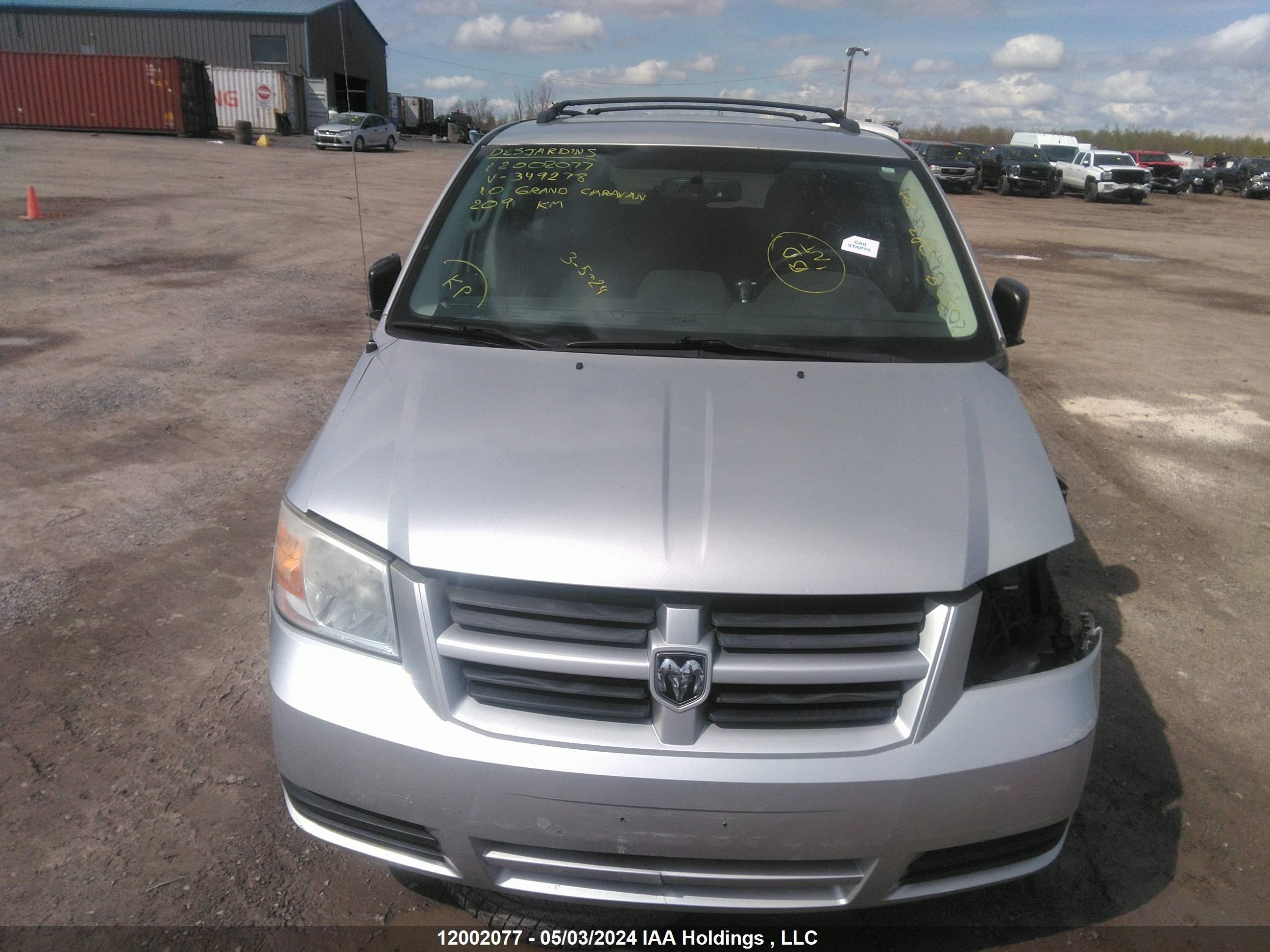 Photo 12 VIN: 2D4RN4DE1AR349278 - DODGE CARAVAN 