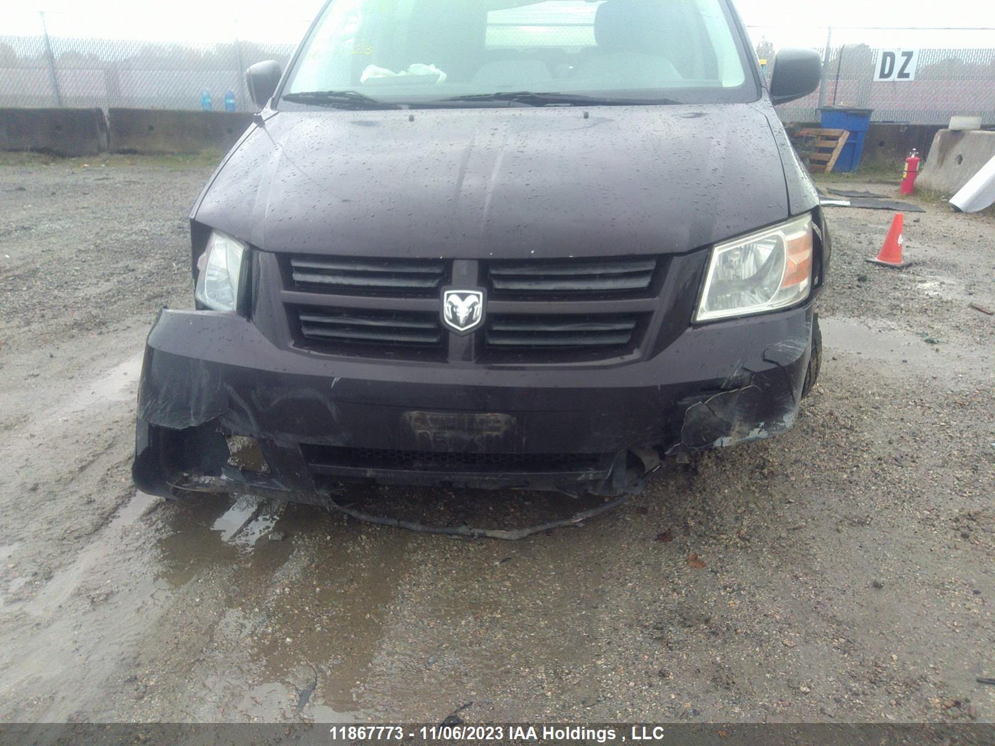 Photo 5 VIN: 2D4RN4DE2AR211846 - DODGE CARAVAN 