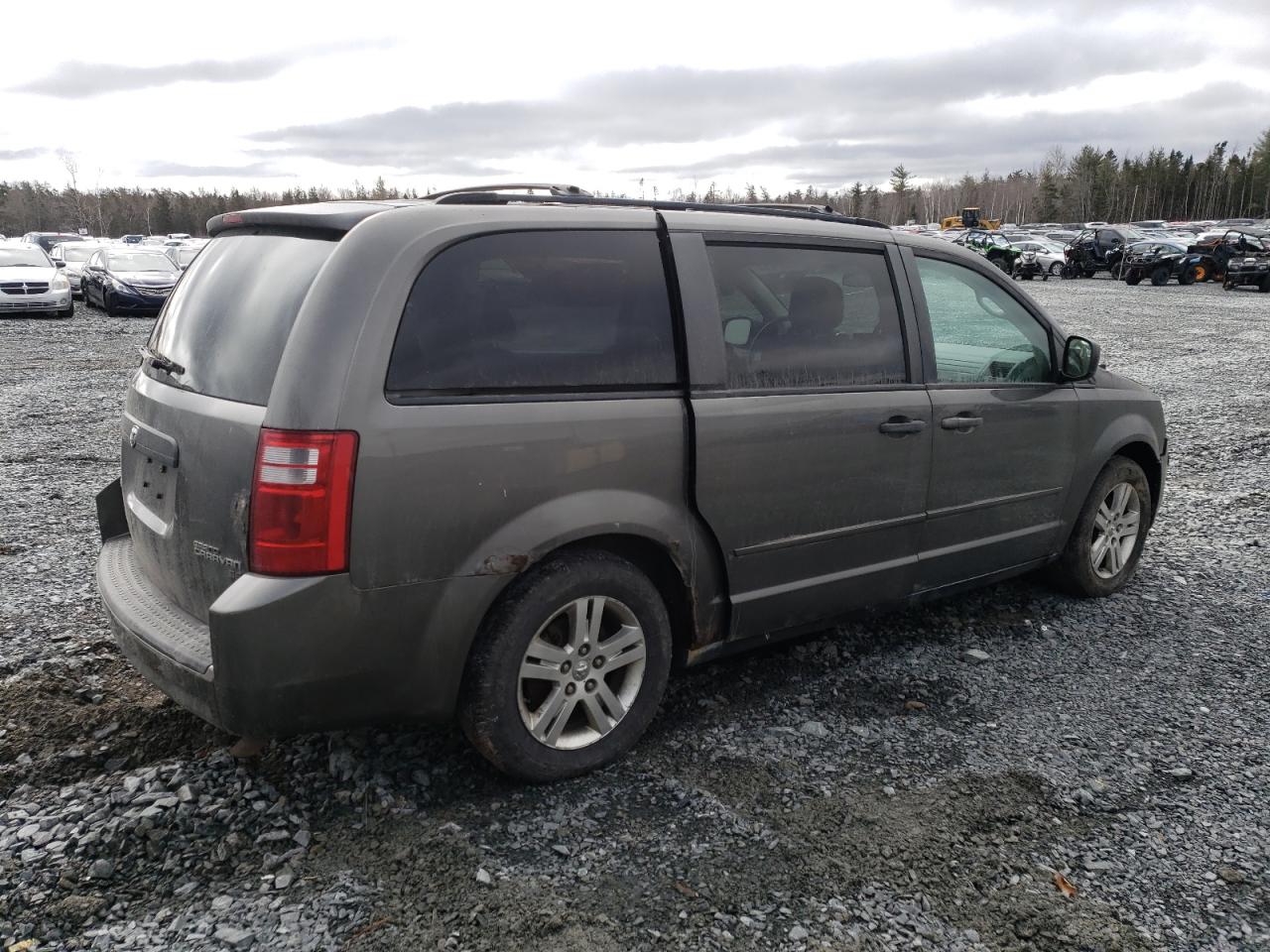 Photo 2 VIN: 2D4RN4DE2AR417555 - DODGE CARAVAN 