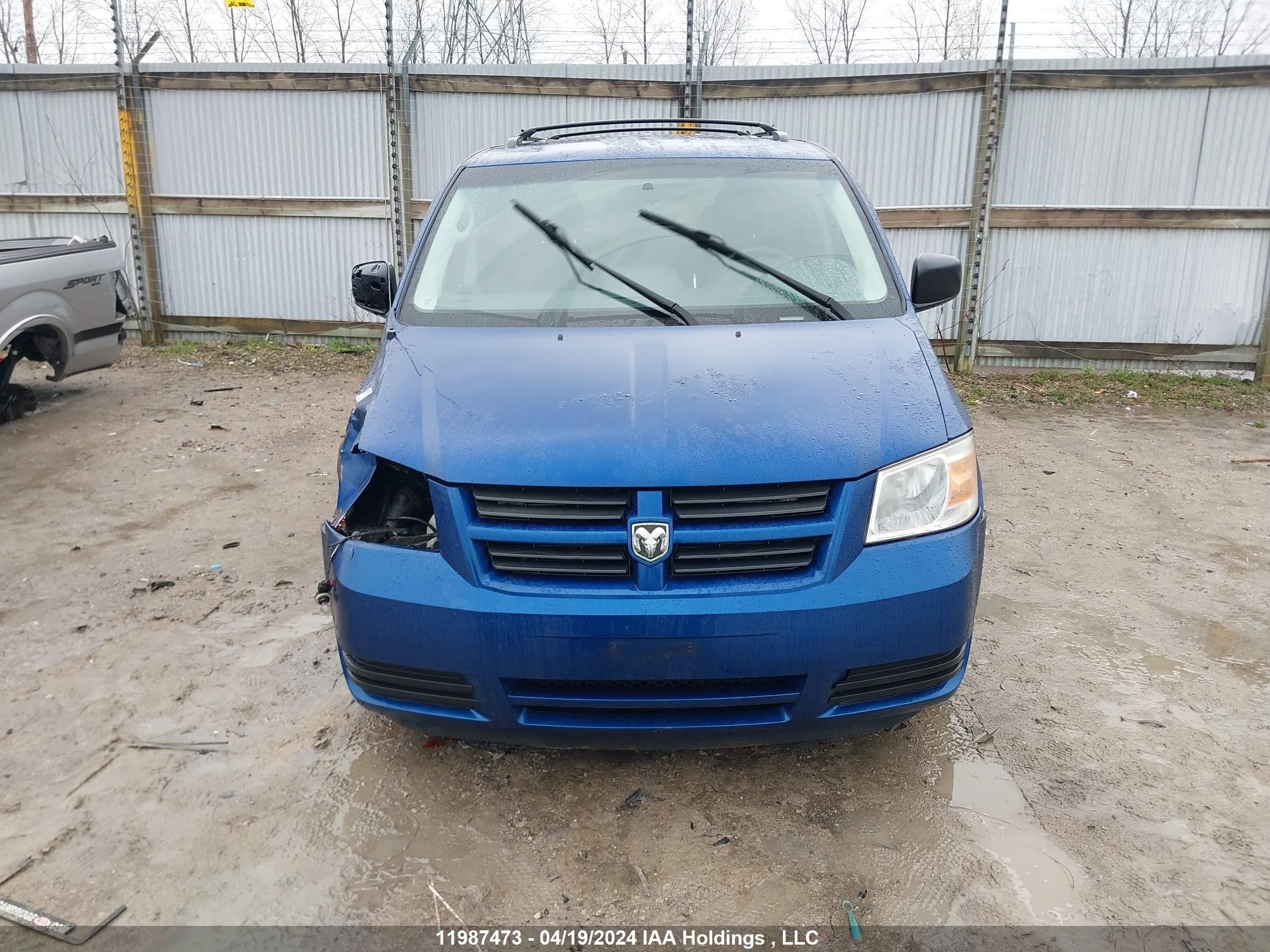 Photo 11 VIN: 2D4RN4DE2AR476783 - DODGE CARAVAN 