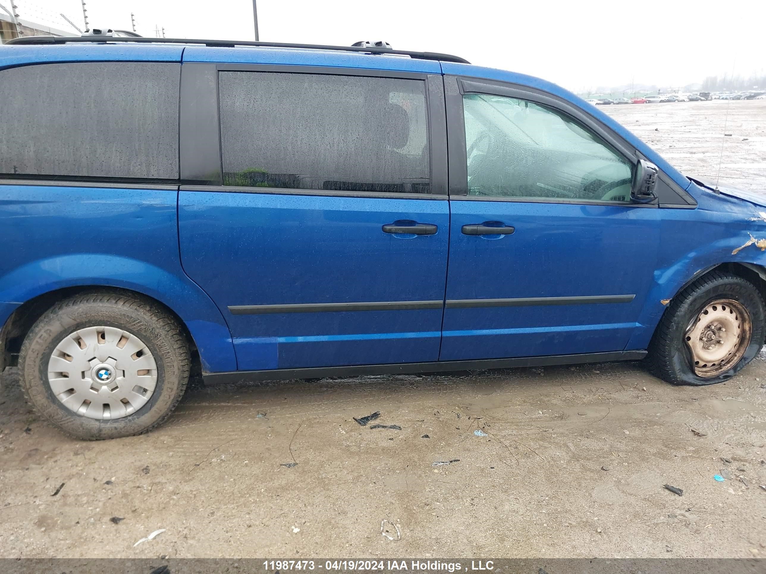 Photo 12 VIN: 2D4RN4DE2AR476783 - DODGE CARAVAN 