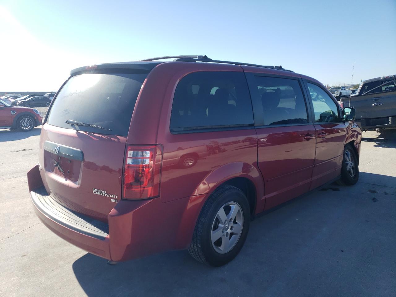 Photo 2 VIN: 2D4RN4DE3AR231622 - DODGE CARAVAN 