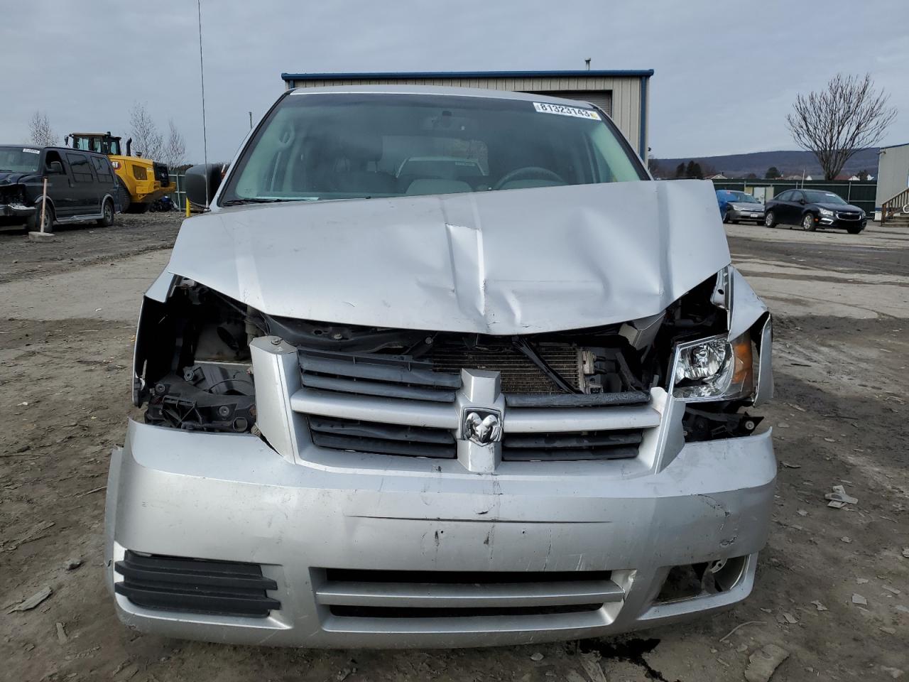 Photo 4 VIN: 2D4RN4DE3AR273207 - DODGE CARAVAN 