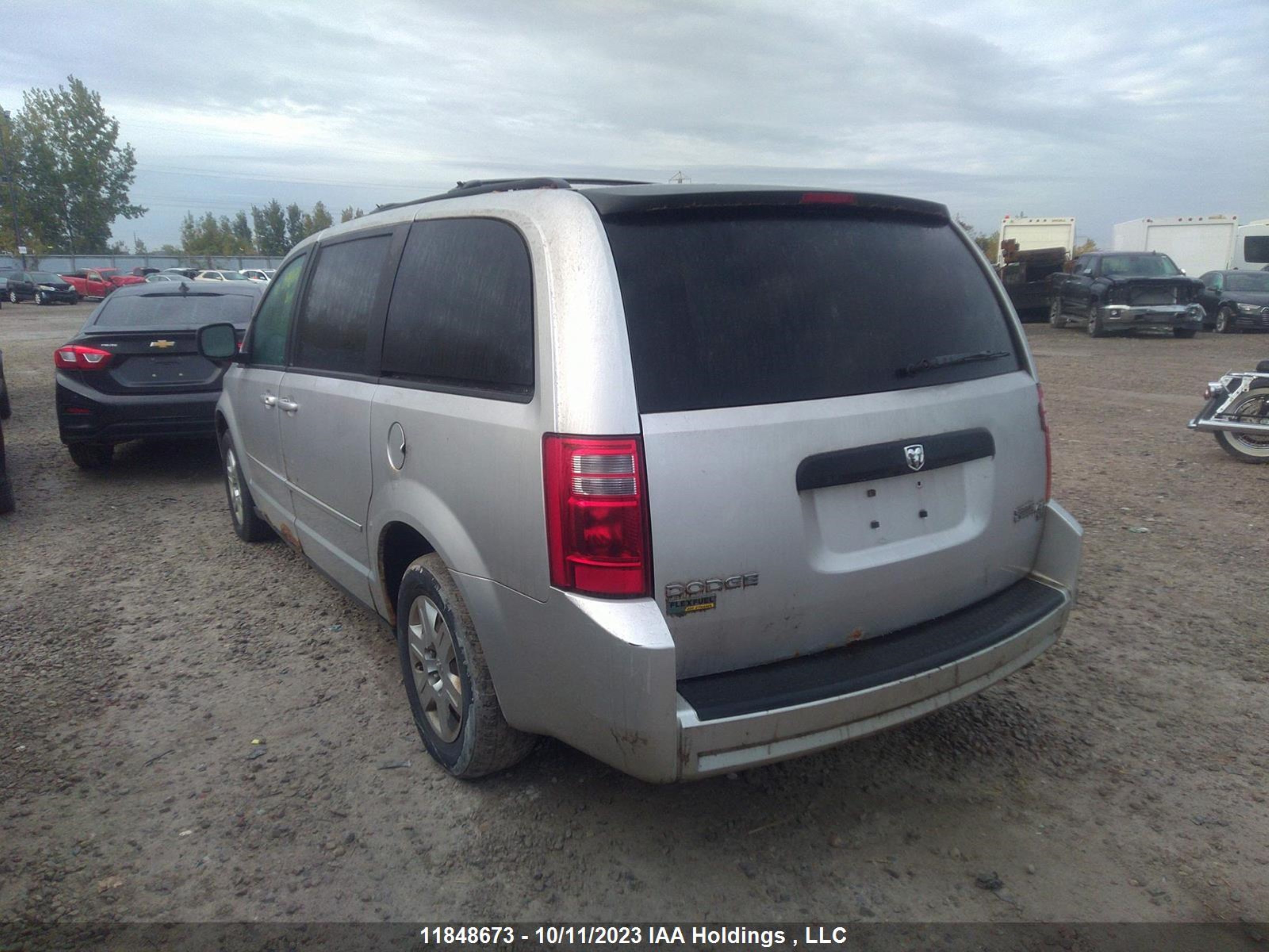 Photo 2 VIN: 2D4RN4DE3AR276222 - DODGE CARAVAN 