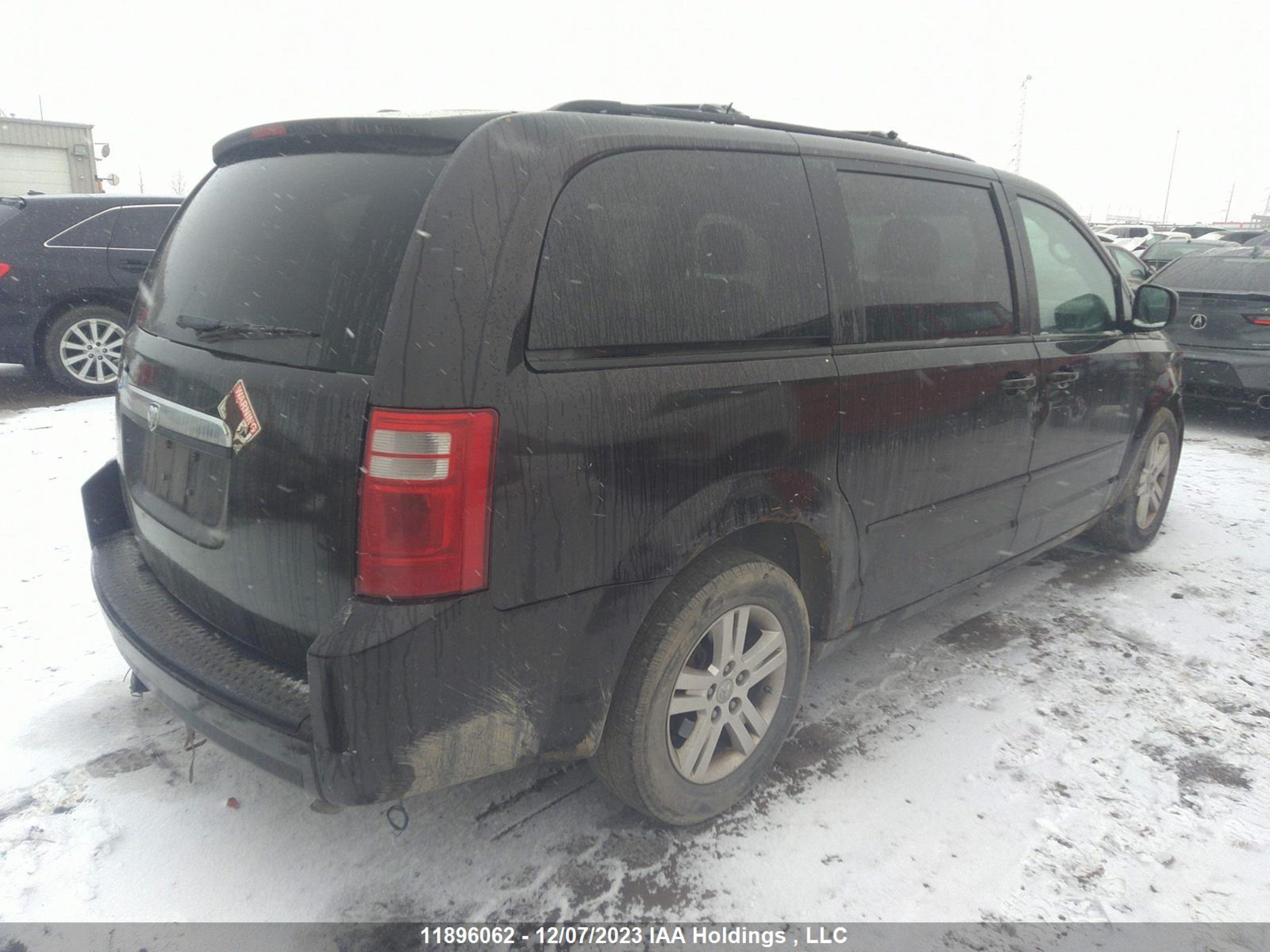 Photo 3 VIN: 2D4RN4DE3AR342669 - DODGE CARAVAN 