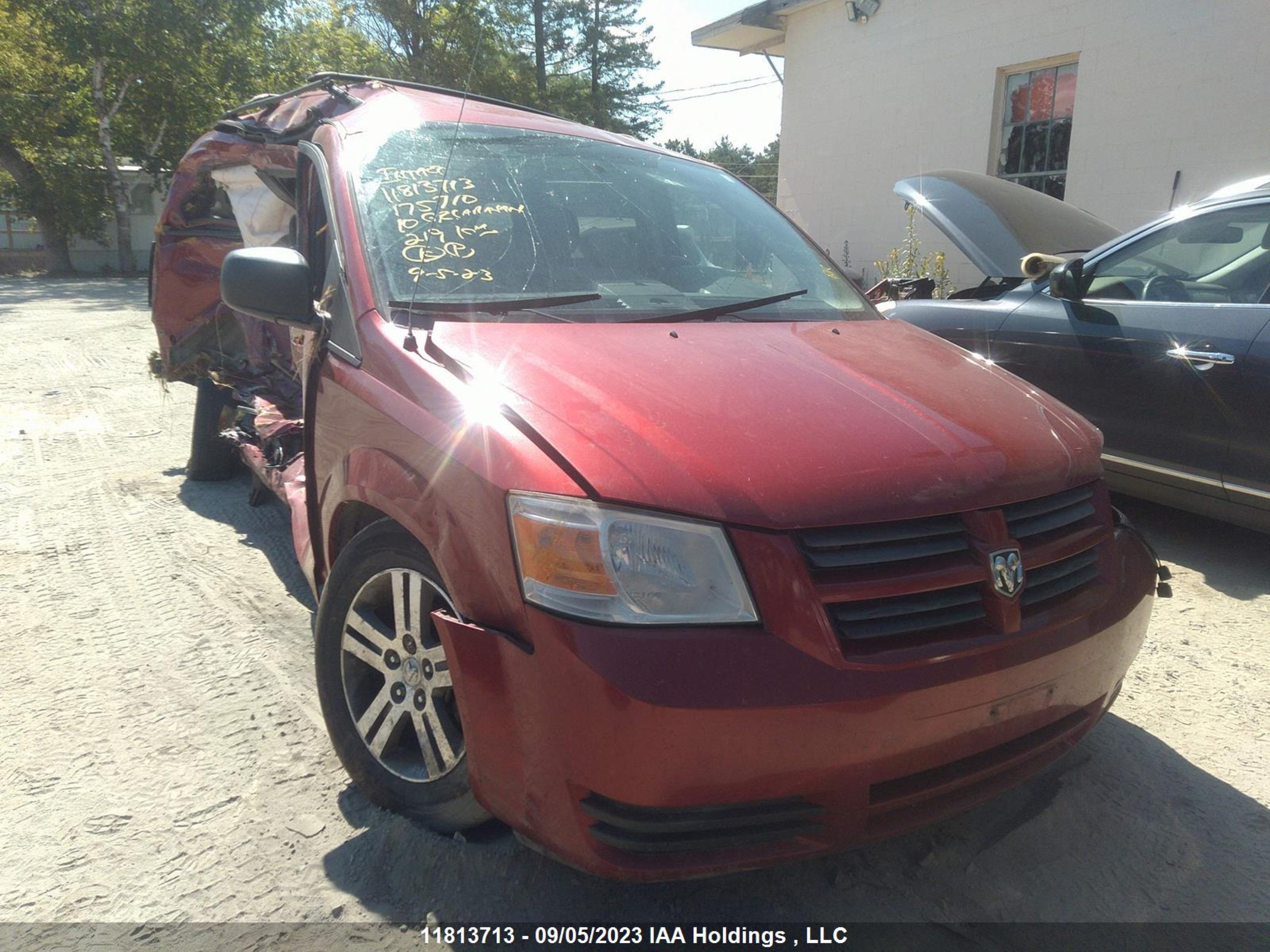 Photo 5 VIN: 2D4RN4DE4AR175710 - DODGE CARAVAN 