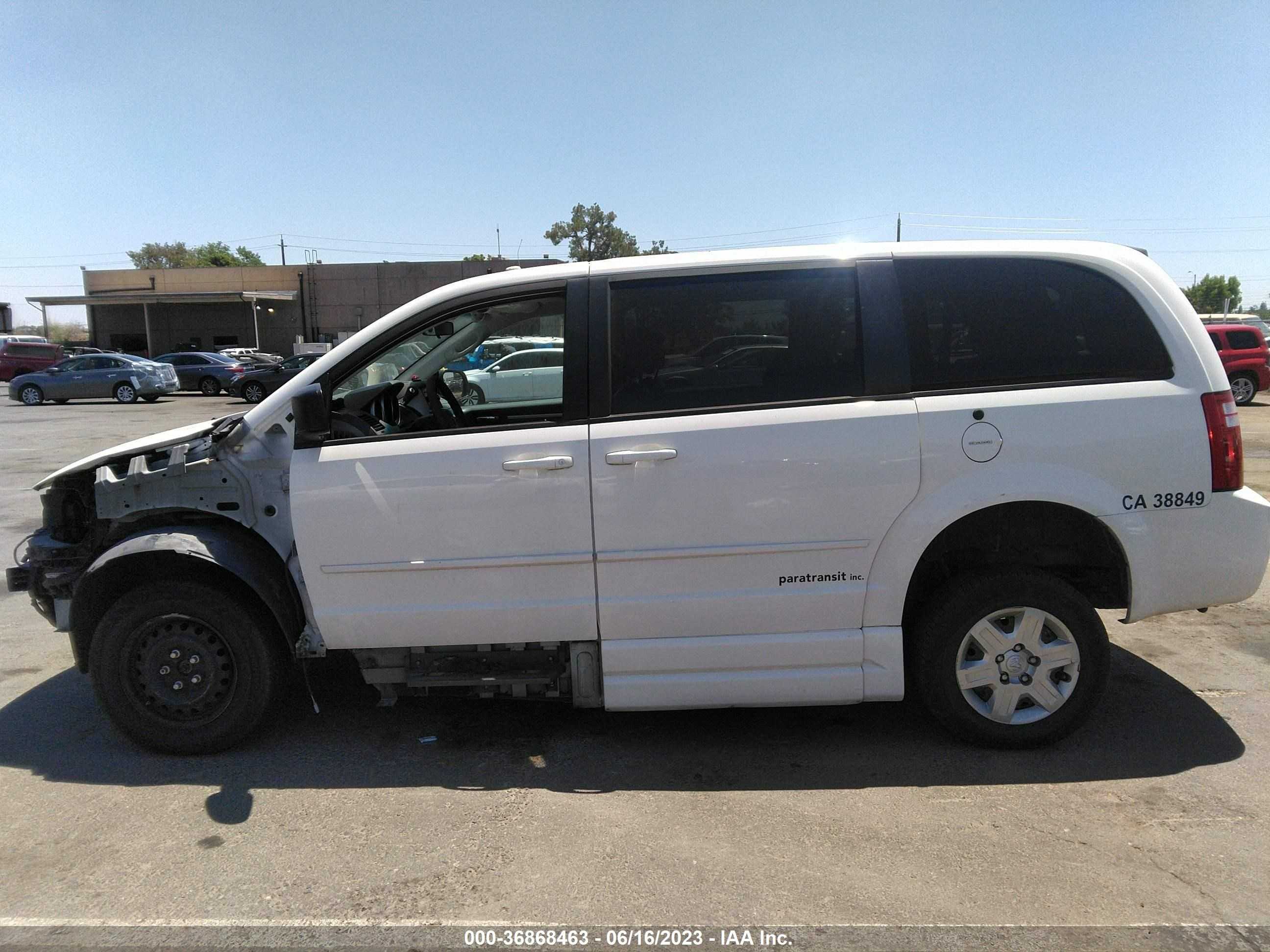 Photo 14 VIN: 2D4RN4DE4AR297080 - DODGE CARAVAN 