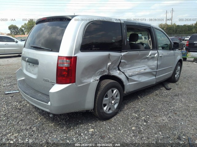 Photo 3 VIN: 2D4RN4DE5AR138441 - DODGE GRAND CARAVAN 