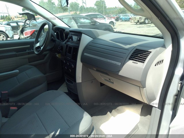 Photo 4 VIN: 2D4RN4DE5AR138441 - DODGE GRAND CARAVAN 