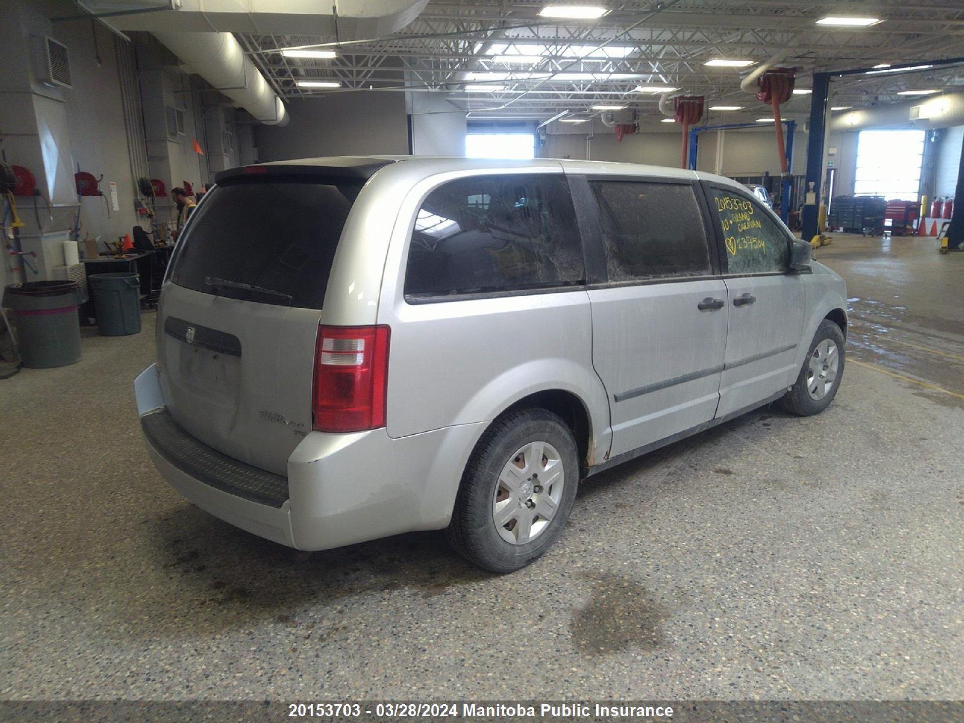 Photo 3 VIN: 2D4RN4DE5AR237504 - DODGE CARAVAN 