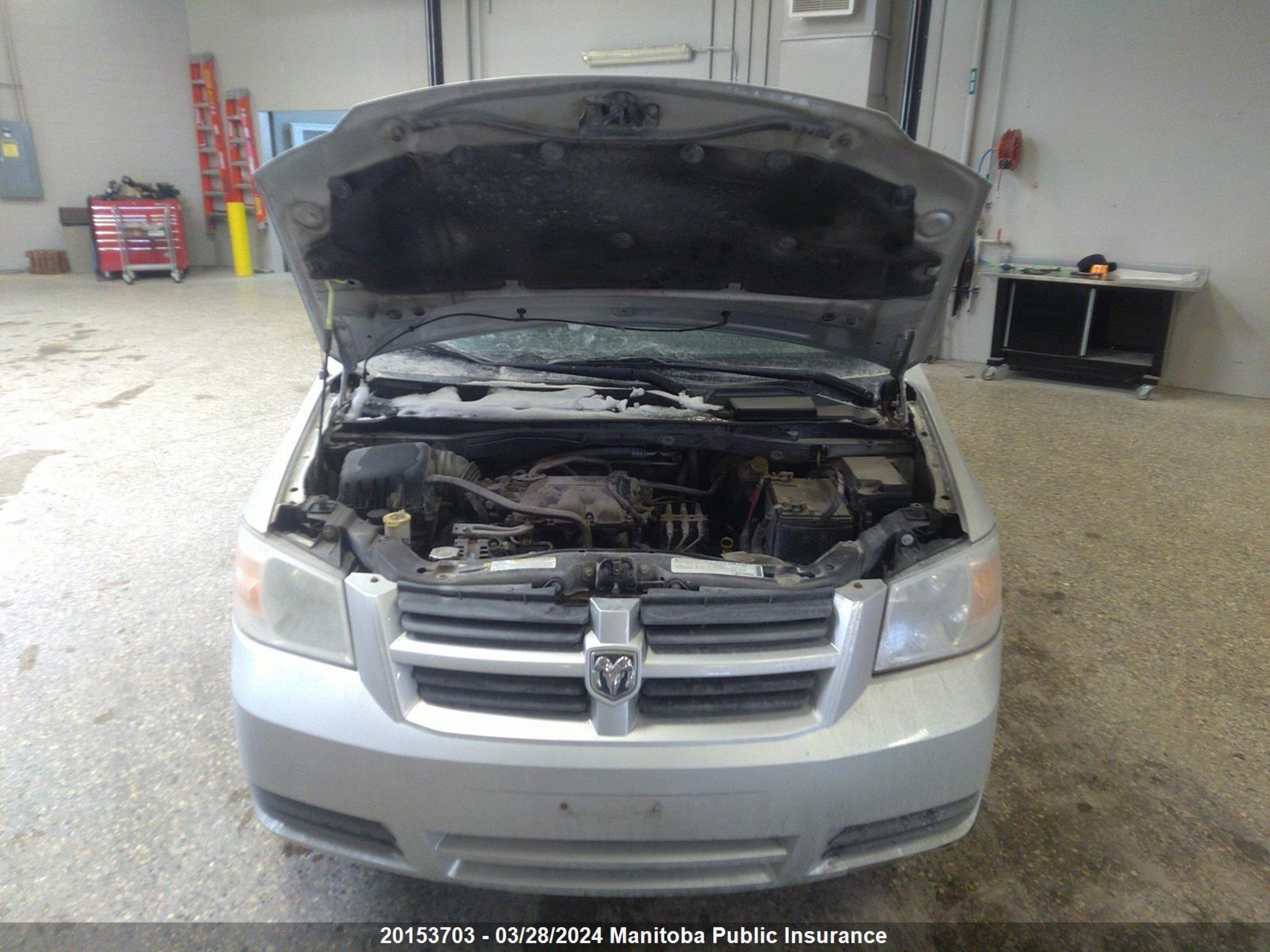 Photo 9 VIN: 2D4RN4DE5AR237504 - DODGE CARAVAN 