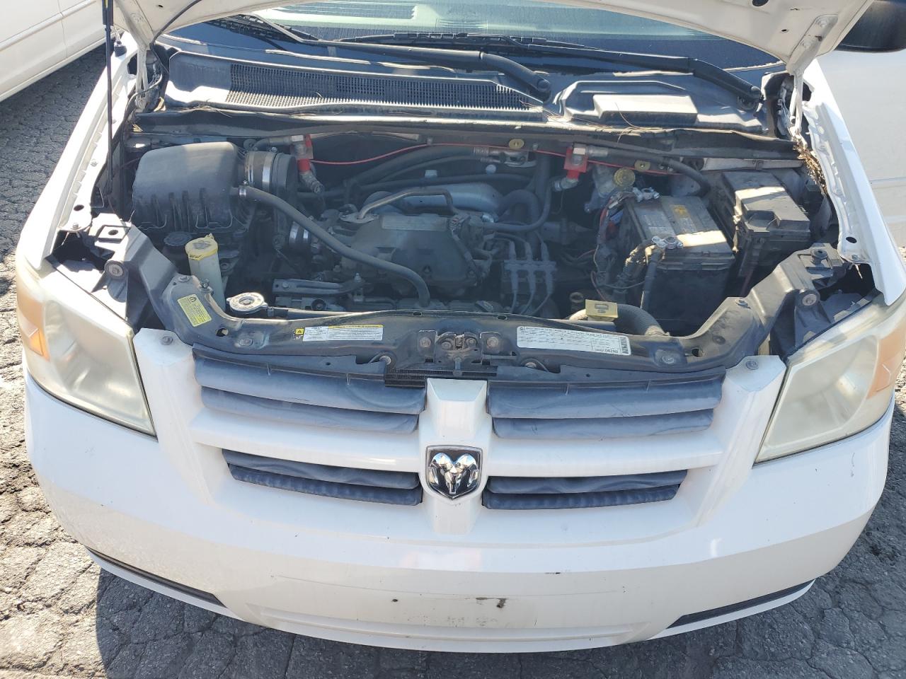 Photo 11 VIN: 2D4RN4DE5AR282541 - DODGE CARAVAN 