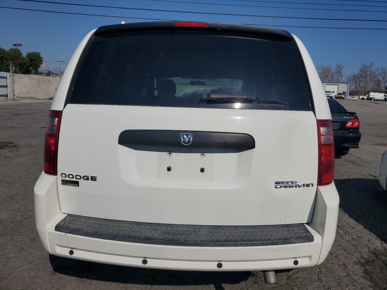 Photo 5 VIN: 2D4RN4DE5AR282541 - DODGE CARAVAN 