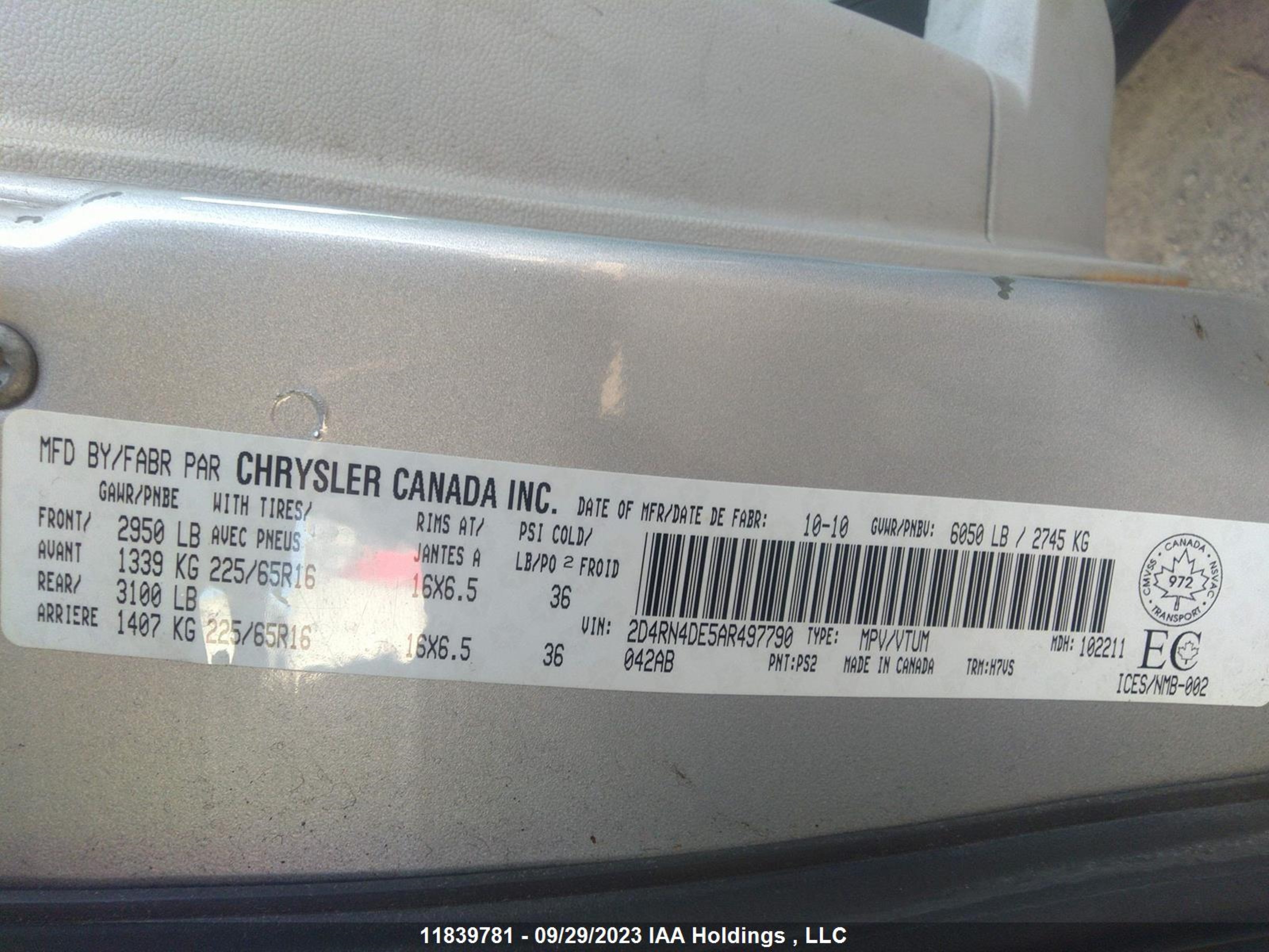 Photo 8 VIN: 2D4RN4DE5AR497790 - DODGE CARAVAN 