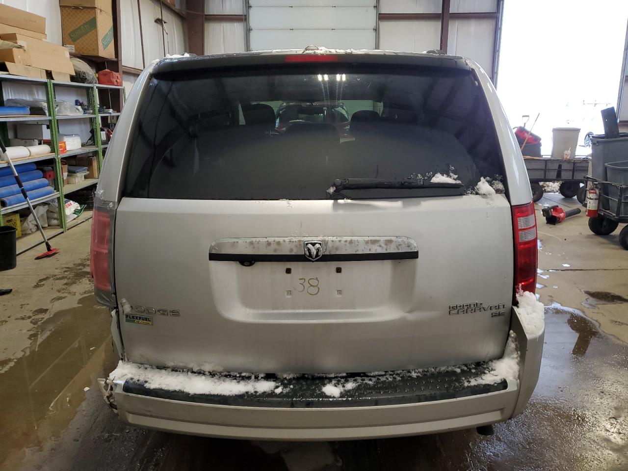 Photo 5 VIN: 2D4RN4DE6AR342858 - DODGE CARAVAN 