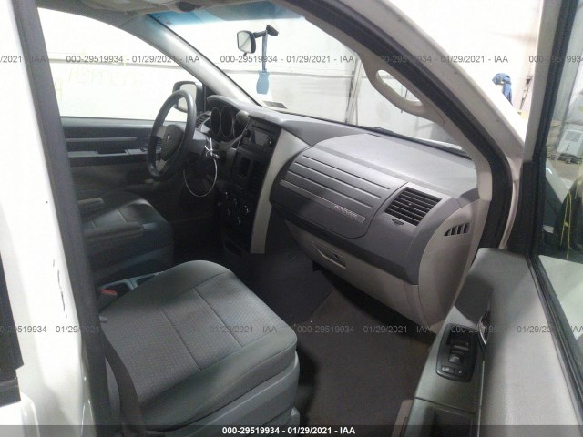 Photo 4 VIN: 2D4RN4DE6AR350197 - DODGE GRAND CARAVAN 