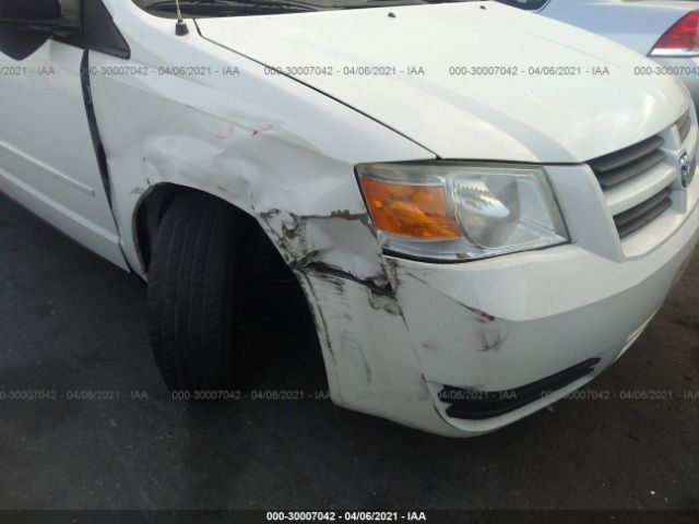 Photo 5 VIN: 2D4RN4DE6AR364942 - DODGE GRAND CARAVAN 