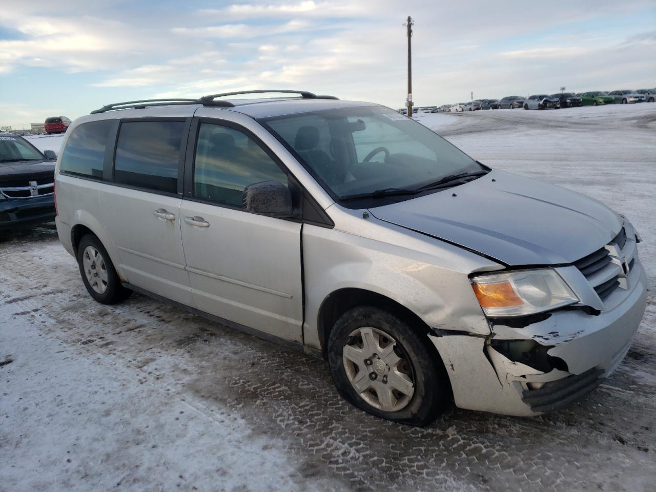 Photo 3 VIN: 2D4RN4DE7AR157606 - DODGE CARAVAN 