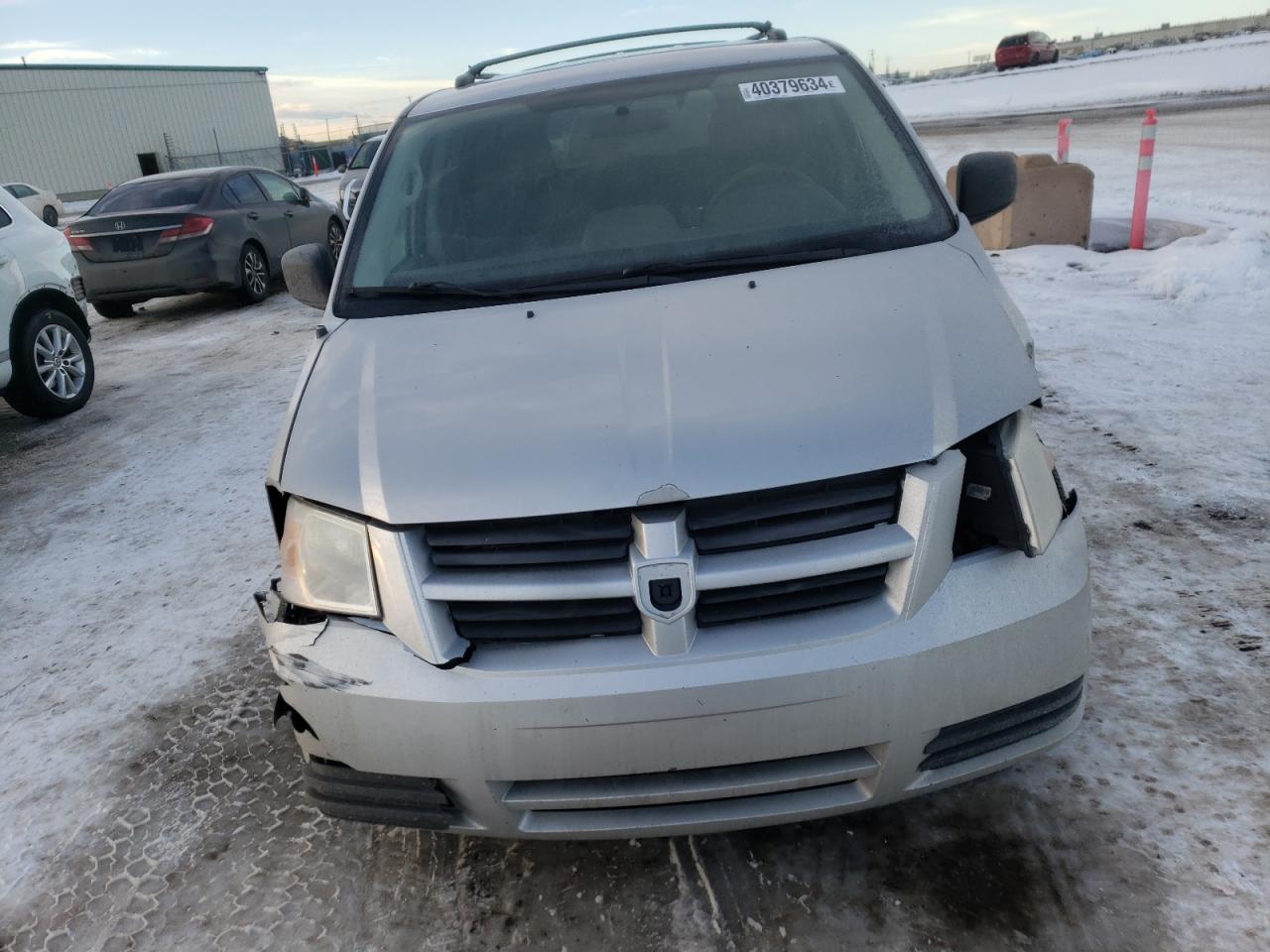 Photo 4 VIN: 2D4RN4DE7AR157606 - DODGE CARAVAN 